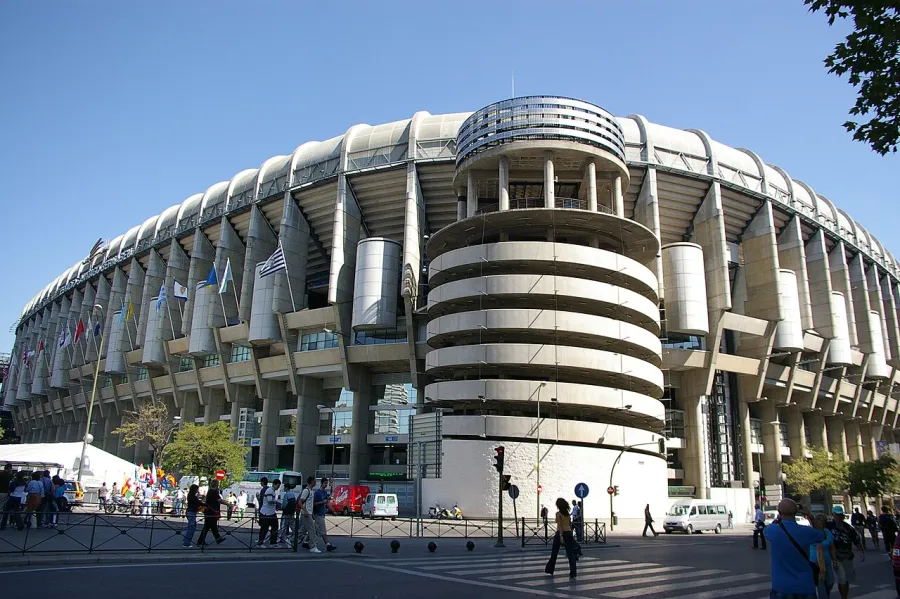 El Estadio Santiago Bernabéu en el Paseo de la Castellana